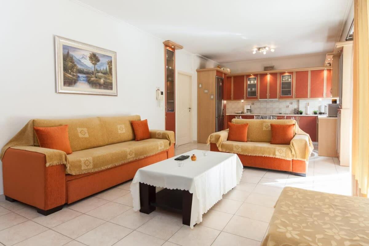 Scenic Balcony Apt In Vibrant Petralona Athens Luaran gambar