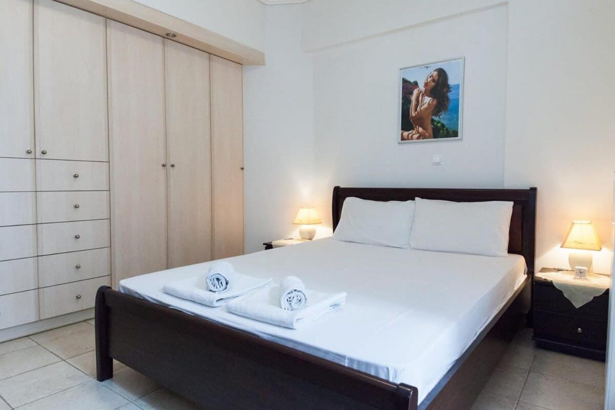 Scenic Balcony Apt In Vibrant Petralona Athens Luaran gambar