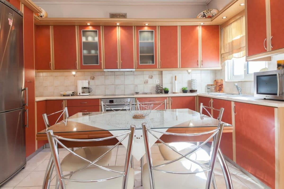 Scenic Balcony Apt In Vibrant Petralona Athens Luaran gambar